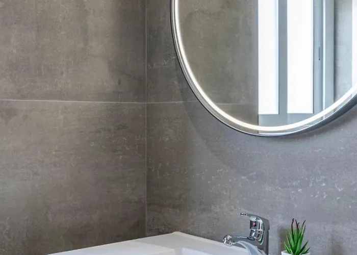 2 Bedroom In Διαμέρισμα *